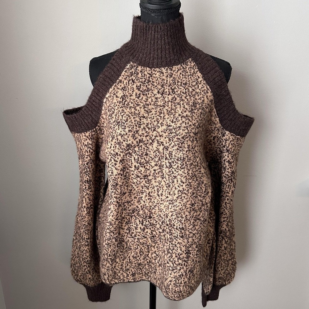 POL Sweater Women Small Brown Cold Shoulder Turtleneck Pullover Knit‎ Cozy Cabin